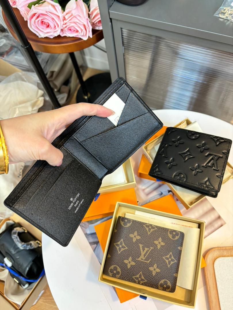 LV men wallet